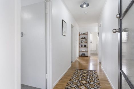 Photo of property in 4b Lachlan Avenue, Mount Maunganui, 3116