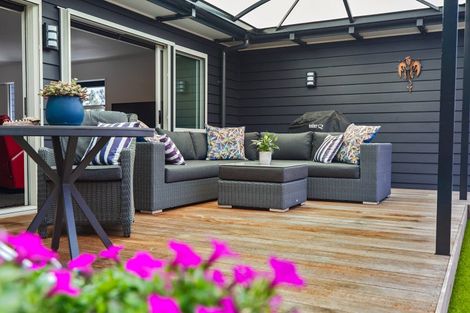 Photo of property in 69 Bathurst Crescent, Pyes Pa, Tauranga, 3112