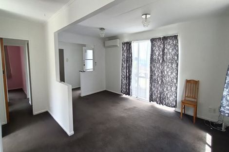 Photo of property in 5 Cypress Drive, Maungaraki, Lower Hutt, 5010