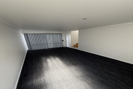 Photo of property in 1/7 Yarra Place, Botany Downs, Auckland, 2010
