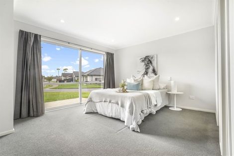 Photo of property in 17 Teatree Close, Huntington, Hamilton, 3210