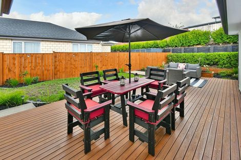 Photo of property in 3 Papaview Road, Papakura, 2110