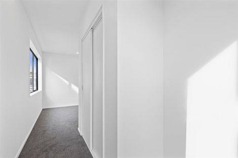 Photo of property in 47 Whare Kauri Road, Papakura, 2110