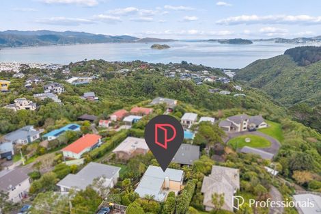 Photo of property in 7 Titiro Moana Road, Korokoro, Lower Hutt, 5012