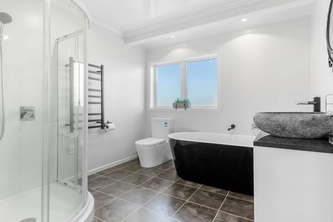 Photo of property in 11 Rangikatea Road, Omori, Turangi, 3381