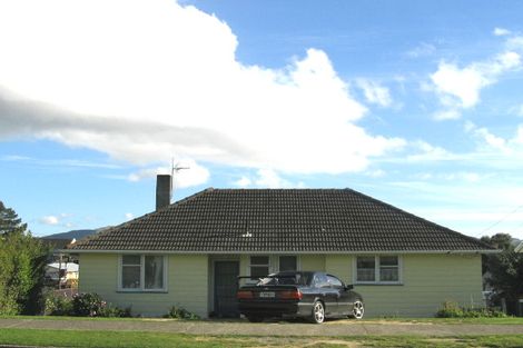 Photo of property in 30 Aberfeldy Street, Cannons Creek, Porirua, 5024