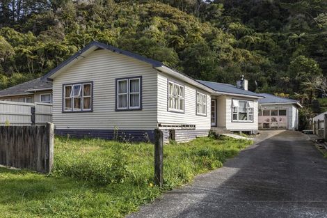 Photo of property in 56 Sunny Grove, Wainuiomata, Lower Hutt, 5014
