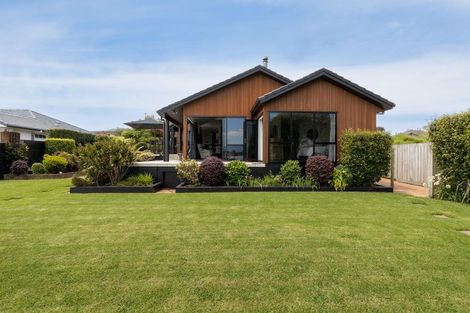 Photo of property in 24 Waterview Terrace, Omokoroa, 3114