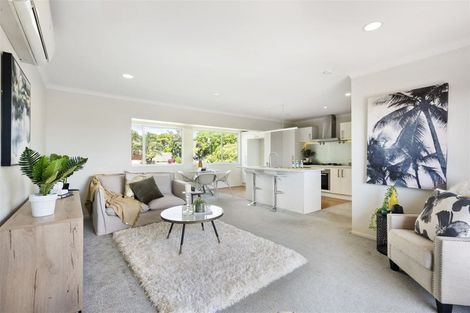 Photo of property in 1/18 Charles Dickens Drive, Mellons Bay, Auckland, 2014