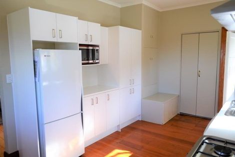 Photo of property in 47 Garden Road, Northland, Wellington, 6012