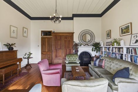 Photo of property in 1 Kahikatea Street, Inglewood, 4330