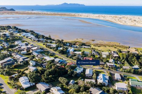 Photo of property in 42 Cheviot Street, Mangawhai Heads, Mangawhai, 0505