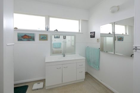 Photo of property in 1 Lemon Street, Otaki, 5512