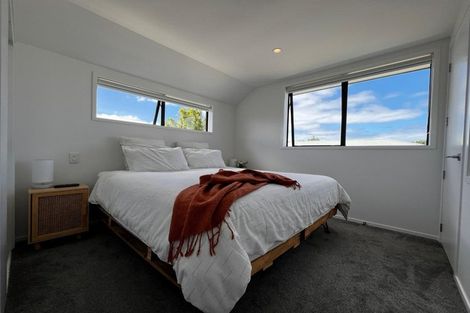 Photo of property in 8/6 St Leonards Road, Kelston, Auckland, 0602