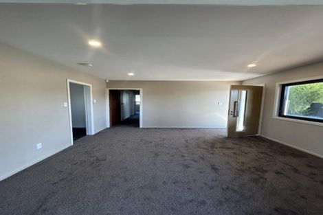 Photo of property in 135 Queenspark Drive, Parklands, Christchurch, 8083