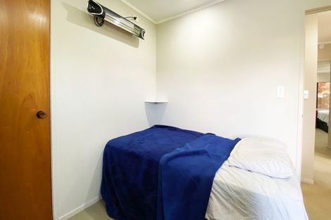 Photo of property in 33 Dianne Louise Drive, Half Moon Bay, Auckland, 2012