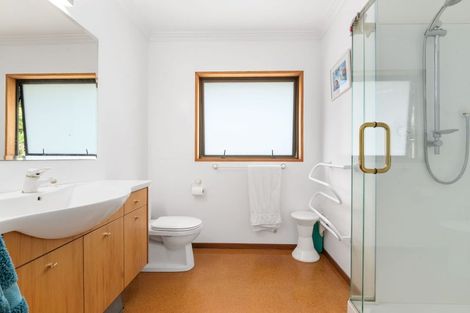 Photo of property in 12 Cooper Place, Chedworth, Hamilton, 3210