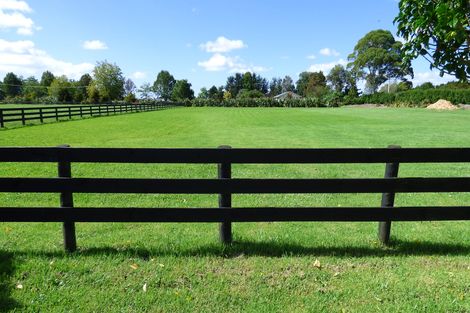 Photo of property in 2 Puriri Park Lane, Waipapa, 0230