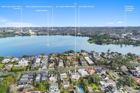 Photo of property in 207 Hurstmere Road, Takapuna, Auckland, 0622