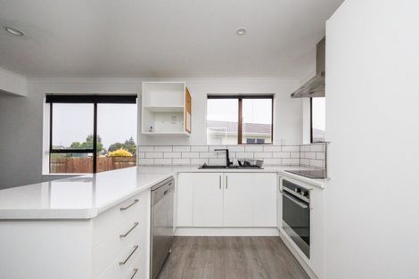 Photo of property in 4 Cedar Grove, Highbury, Palmerston North, 4412