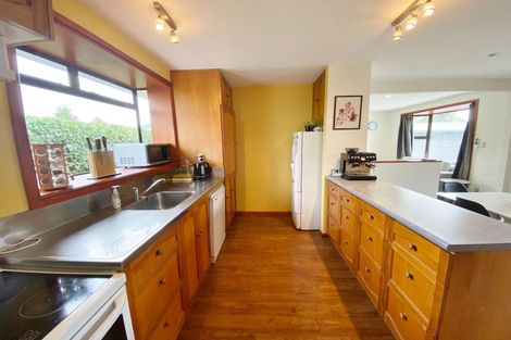 Photo of property in 15 Oldwood Street, Bishopdale, Christchurch, 8053