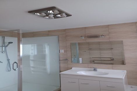 Photo of property in 24 Dianne Louise Drive, Half Moon Bay, Auckland, 2012