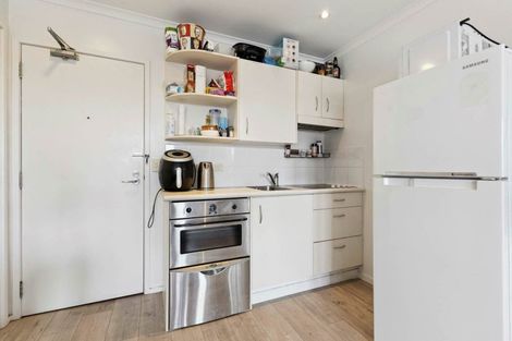 Photo of property in The Rennaissance, 13h/18 Ronwood Avenue, Manukau, Auckland, 2104