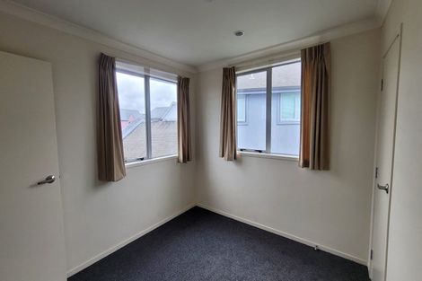 Photo of property in 11l Clearwater Cove, West Harbour, Auckland, 0618
