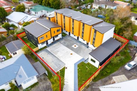 Photo of property in 6/10 Orchid Place, Te Atatu South, Auckland, 0610