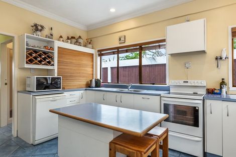 Photo of property in 16 Kempton Place, Richmond Heights, Taupo, 3330