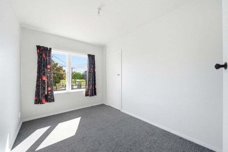Photo of property in 50-52 Cameron Crescent, Masterton, 5810
