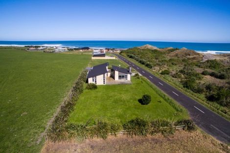 Photo of property in 265 Tai Road, Opunake, 4681