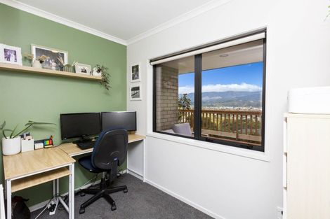 Photo of property in 23 Percy Kinsman Crescent, Riverstone Terraces, Upper Hutt, 5018