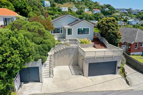 Photo of property in 15 Sunglow Avenue, Melrose, Wellington, 6023