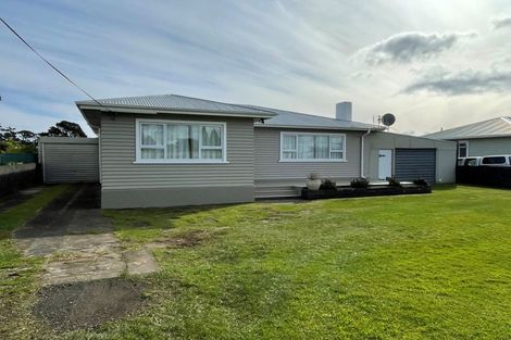 Photo of property in 382 South Road, Omata, New Plymouth, 4374