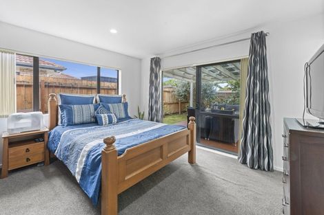 Photo of property in 18 Maadi Place, Papakura, 2110