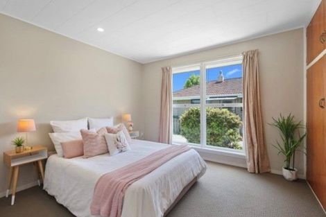 Photo of property in 16 Hounslow Street, Ilam, Christchurch, 8041