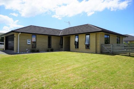 Photo of property in 48 Ocean View Rise, Ruakaka, 0116