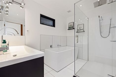 Photo of property in 1a Foster Terrace, Lyttelton, 8082