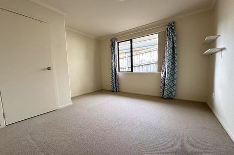Photo of property in 10 Nimstedt Avenue, Oteha, Auckland, 0632
