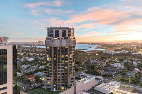 Photo of property in Sentinel Apartments, 1701/3 Northcroft Street, Takapuna, Auckland, 0622