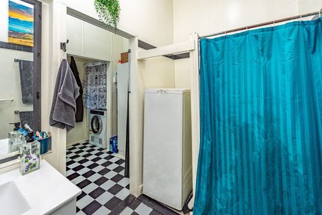 Photo of property in 17 Gloag Street, Waverley, 4510