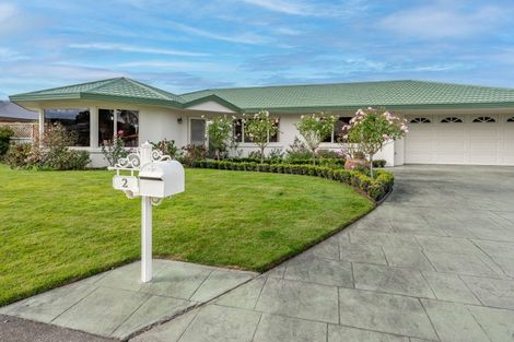 Photo of property in 2 Lowndes Place, Taradale, Napier, 4112