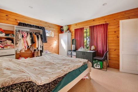 Photo of property in 12 Thalia Place, Totara Vale, Auckland, 0629
