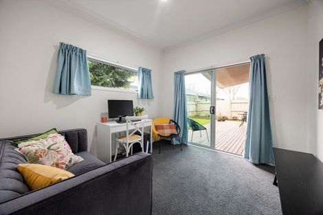 Photo of property in 27a Kenney Crescent, Fairfield, Hamilton, 3214