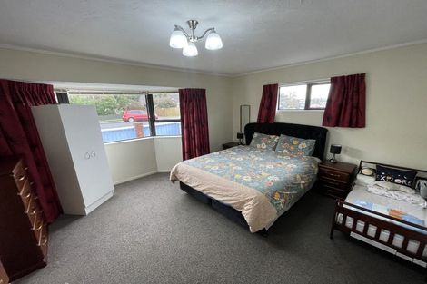 Photo of property in 58 Beauchamp Street, Tawa, Wellington, 5028
