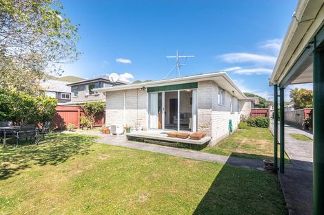 Photo of property in 13 Saint Ronans Avenue, Waterloo, Lower Hutt, 5011