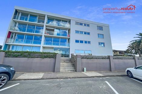 Photo of property in Seaview Apartments, 5/64 Milford Road, Milford, Auckland, 0620