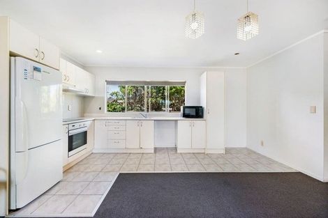 Photo of property in 5/17 Neta Grove, Henderson, Auckland, 0612