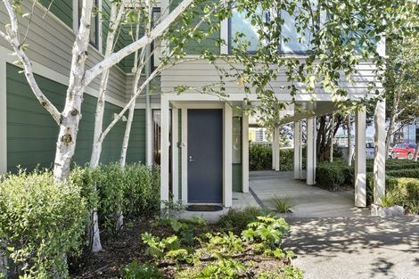 Photo of property in 96 Hill Street, Thorndon, Wellington, 6011